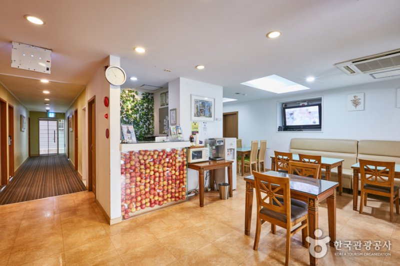 Appletree Hotel - Goodstay  (14/26)