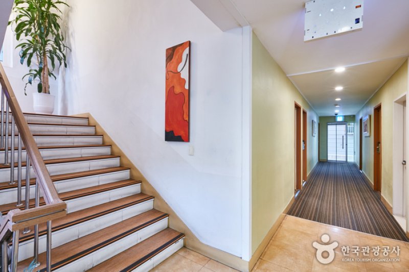 Appletree Hotel - Goodstay  (16/26)