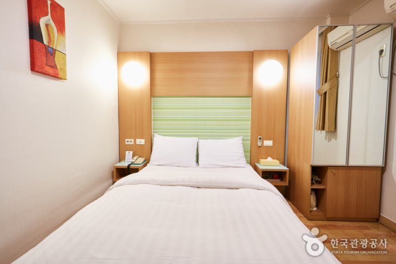 Appletree Hotel - Goodstay  (18/26)