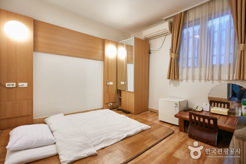 Appletree Hotel - Goodstay  (22/26)
