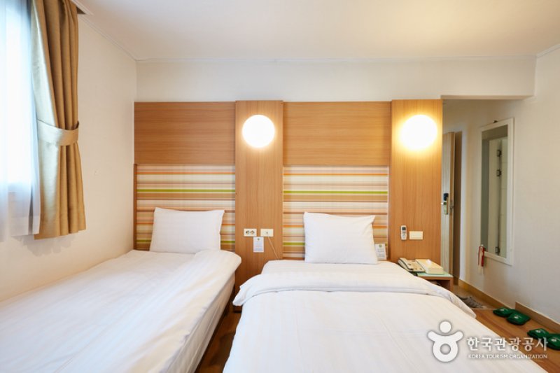 Appletree Hotel - Goodstay  (24/26)