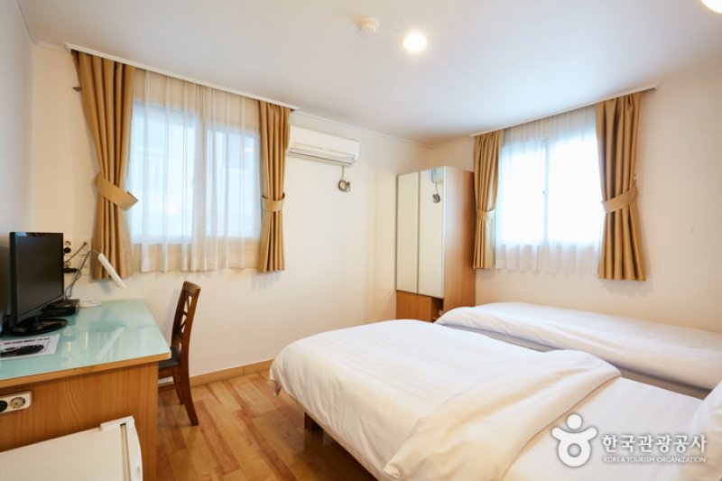 Appletree Hotel - Goodstay  (25/26)