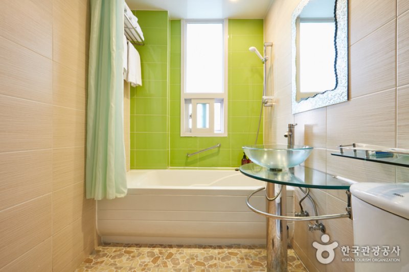 Appletree Hotel - Goodstay  (26/26)