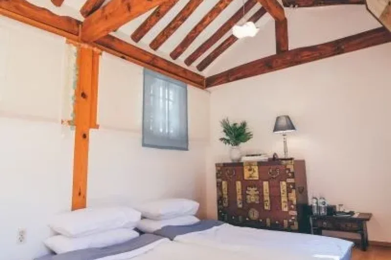 Cheong Yeon Jae Hanok Hotel (청연재)[한국관광품질인증/Korea Quality] (8/9)