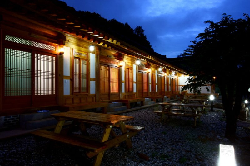 Paroho Hanok Pension (파로호한옥펜션) [한국관광품질인증제/ Korea Quality] (24/32)