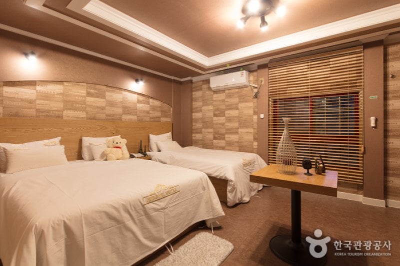 Hiddink Motel - Goodstay  (23/24)