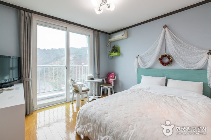 Jungdong Castle - Goodstay  (3/16)
