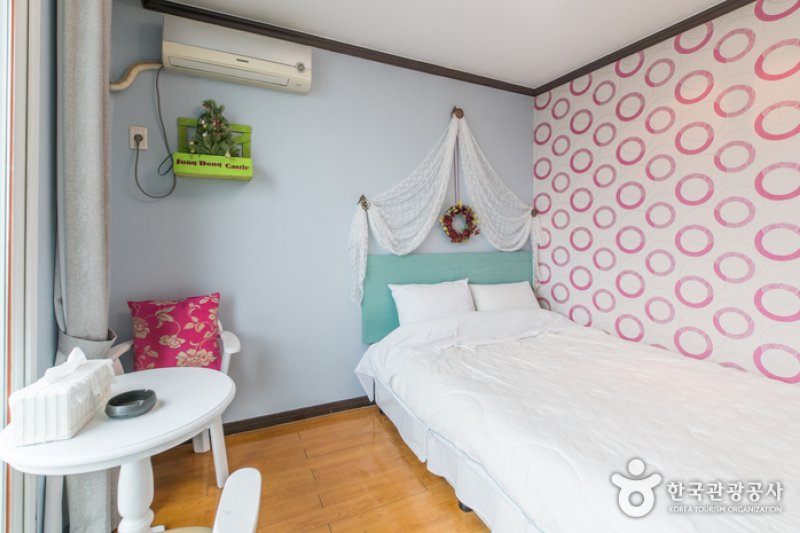 Jungdong Castle - Goodstay  (4/16)