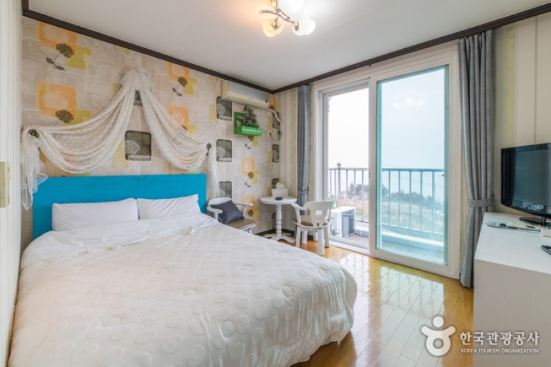 Jungdong Castle - Goodstay  (5/16)