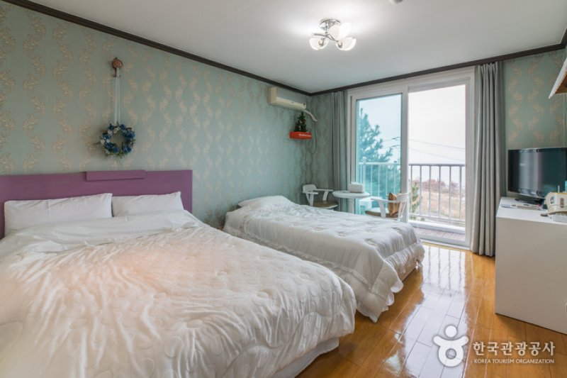 Jungdong Castle - Goodstay  (11/16)