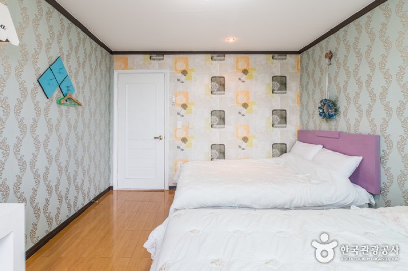 Jungdong Castle - Goodstay  (12/16)