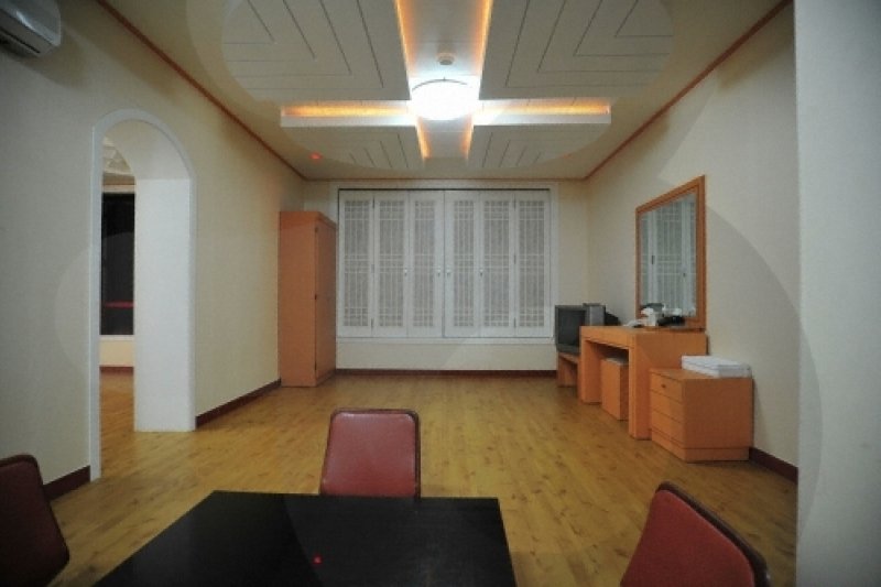 Namhae Beach Hotel - Goodstay  (6/8)