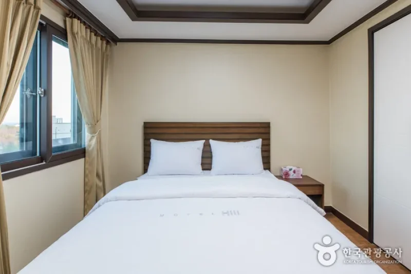 Motel Hill - Goodstay  (8/20)