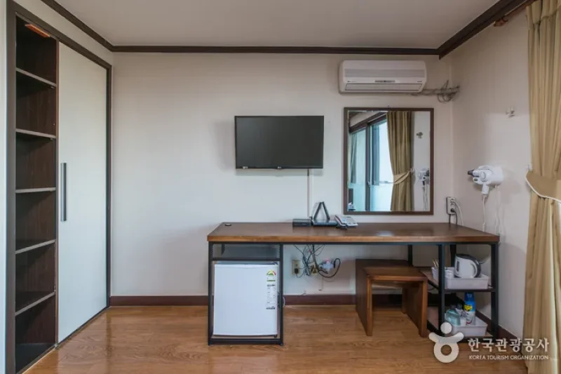 Motel Hill - Goodstay  (14/20)