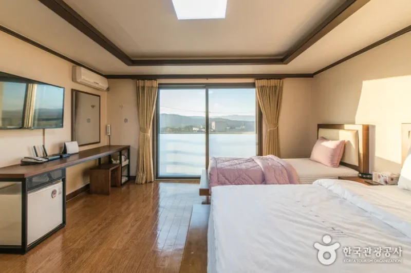 Motel Hill - Goodstay  (17/20)