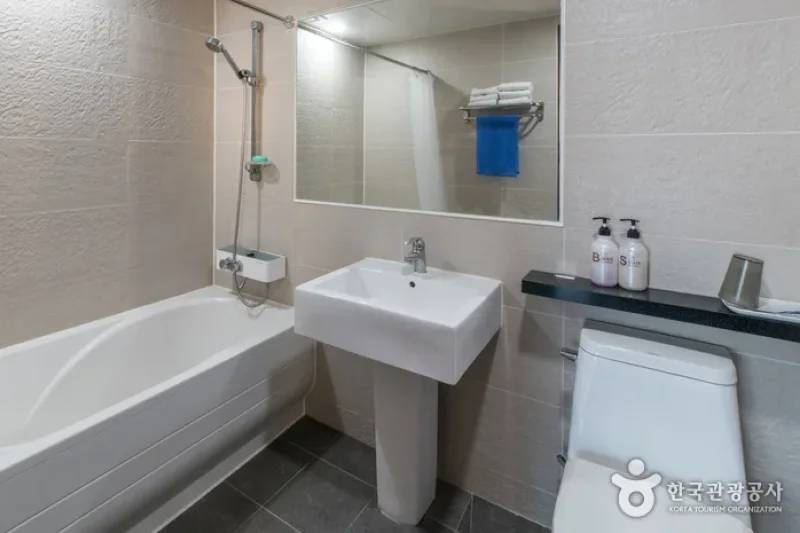 Motel Hill - Goodstay  (20/20)