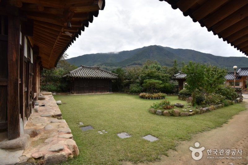 Hyangudang (향우당) (13/30)