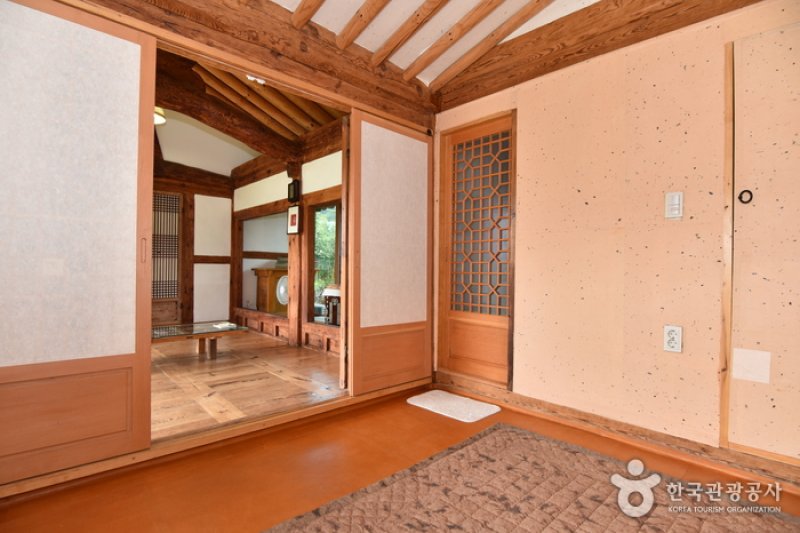 Hyangudang (향우당) (20/30)