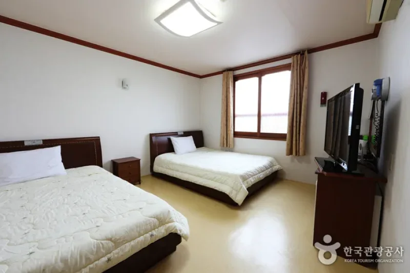 Equus Motel - Goodstay  (18/22)