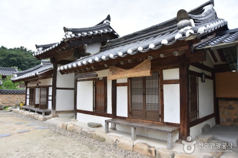 House of Sogang (소강고택)[한국관광품질인증제/ Korea Quality] (28/37)