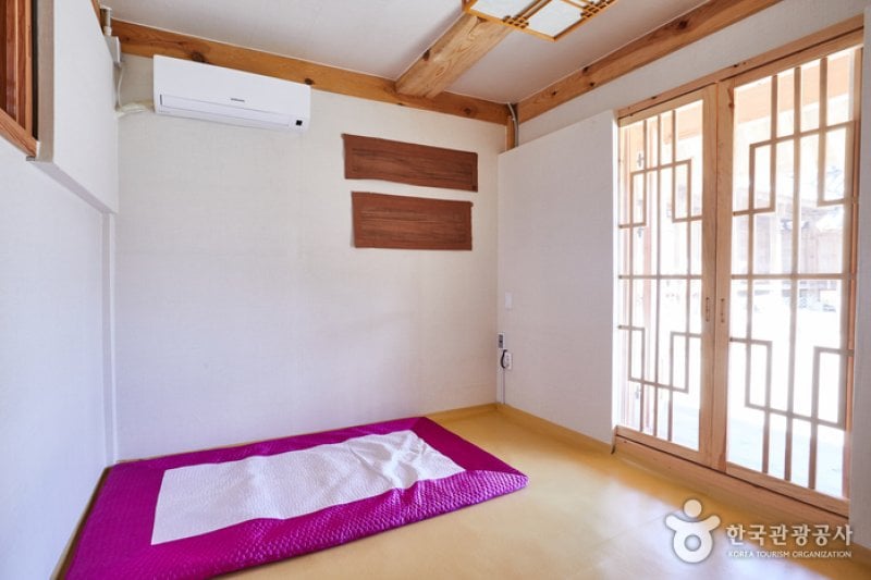 The Head House of Jeong On (정온선생종택)[한국관광품질인증/Korea Quality] (27/34)