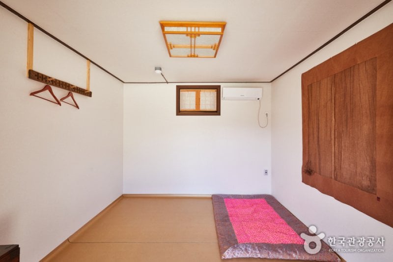 The Head House of Jeong On (정온선생종택)[한국관광품질인증/Korea Quality] (29/34)