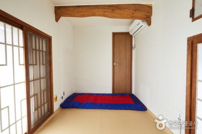 The Head House of Jeong On (정온선생종택)[한국관광품질인증/Korea Quality] (31/34)
