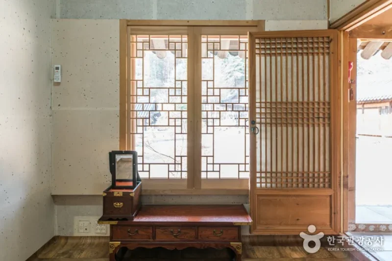 Chi-ong Art Center (취옹예술관)[한국관광품질인증제/ Korea Quality] (8/18)