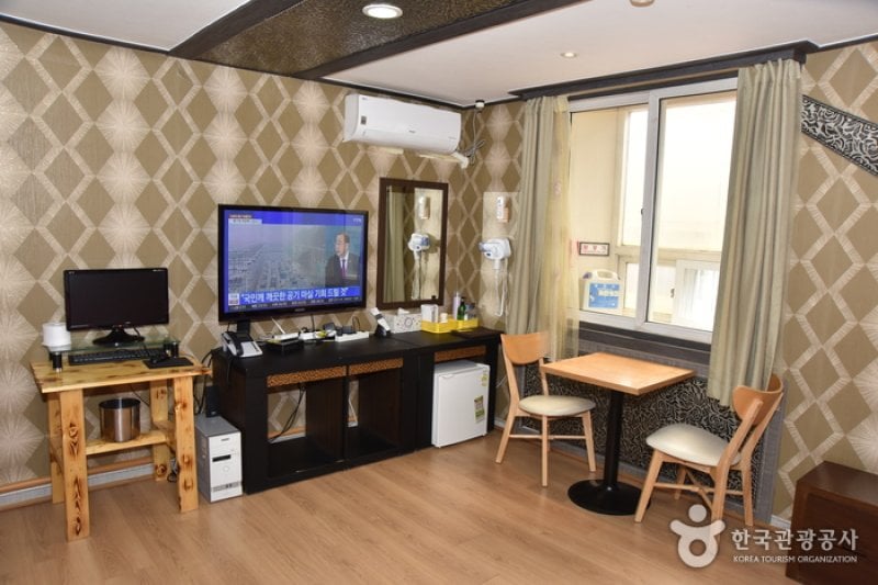 INJE HOTEL  (10/15)