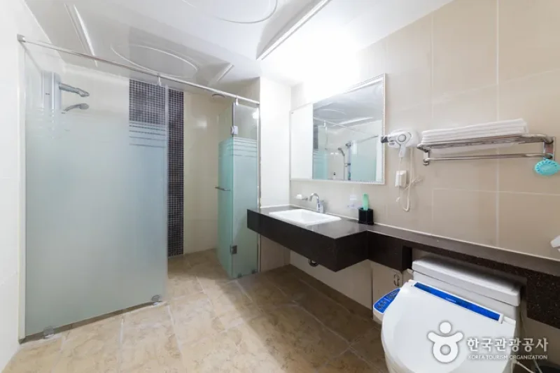 Yeonggwang Country Club Golftel - Goodstay  (6/28)