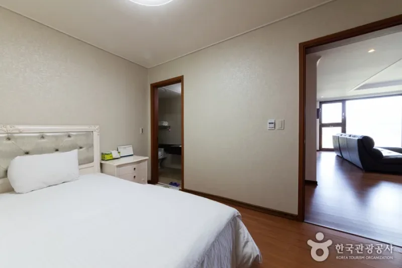 Yeonggwang Country Club Golftel - Goodstay  (7/28)