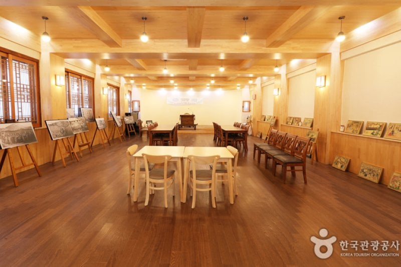 Jirisan Hanok Village (지리산한옥마을)[한국관광품질인증/Korea Quality] (13/27)