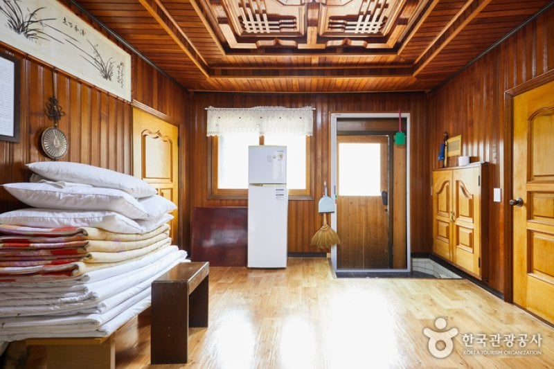 Suncheonman Bay Haeryongseong Fortress Gotaek (Old House) (순천만해룡성고택)[한국관광품질인증/Korea Quality] (33/41)