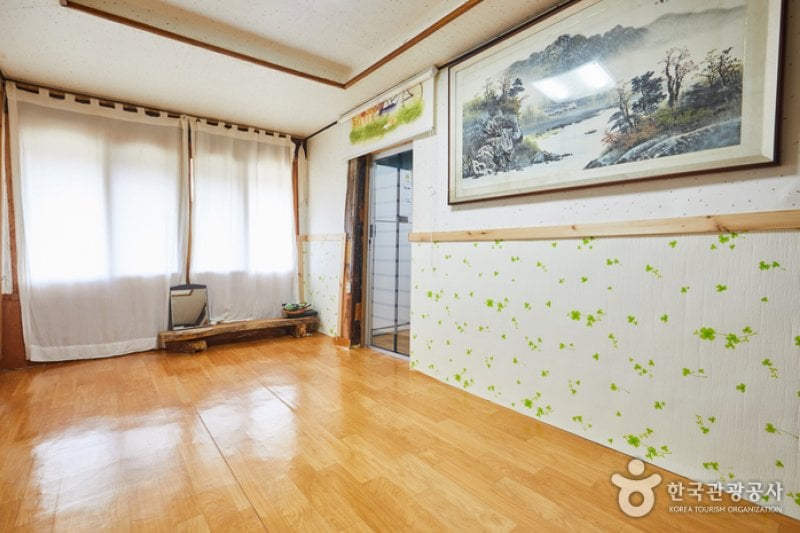 Suncheonman Bay Haeryongseong Fortress Gotaek (Old House) (순천만해룡성고택)[한국관광품질인증/Korea Quality] (36/41)