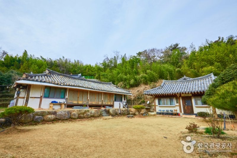 Suncheonman Bay Haeryongseong Fortress Gotaek (Old House) (순천만해룡성고택)[한국관광품질인증/Korea Quality] (39/41)