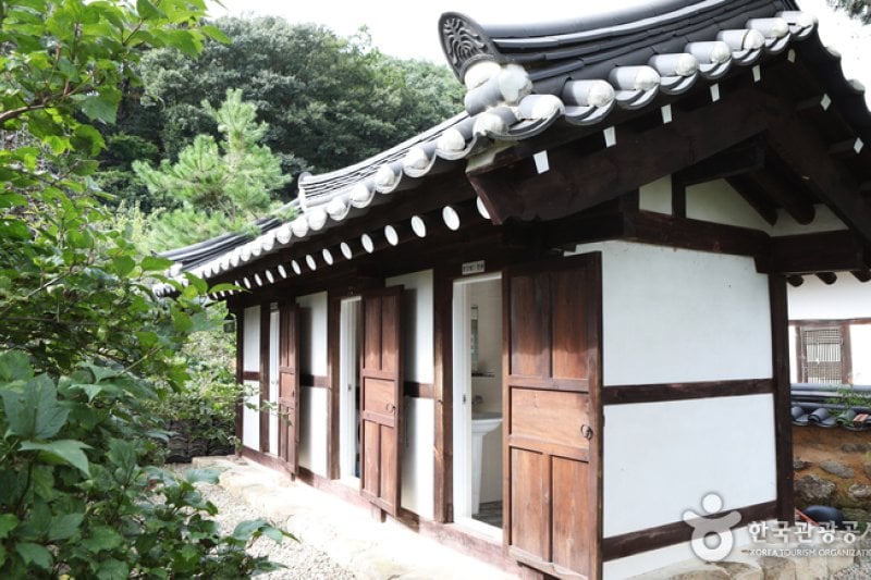 Tohyang Gotaek (The Old House of Tohyang)(토향고택) [한국관광품질인증/Korea Quality] (26/71)
