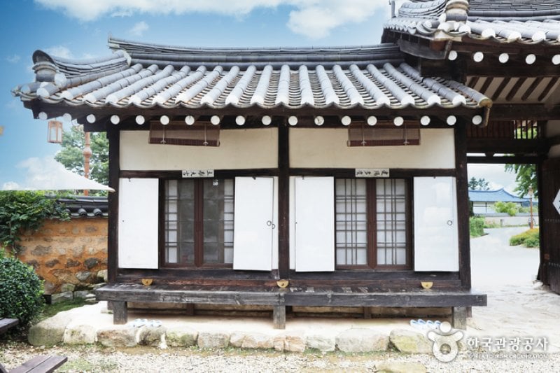 Tohyang Gotaek (The Old House of Tohyang)(토향고택) [한국관광품질인증/Korea Quality] (28/71)