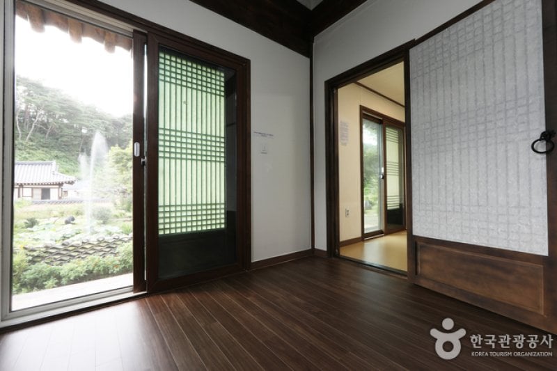 Tohyang Gotaek (The Old House of Tohyang)(토향고택) [한국관광품질인증/Korea Quality] (31/71)
