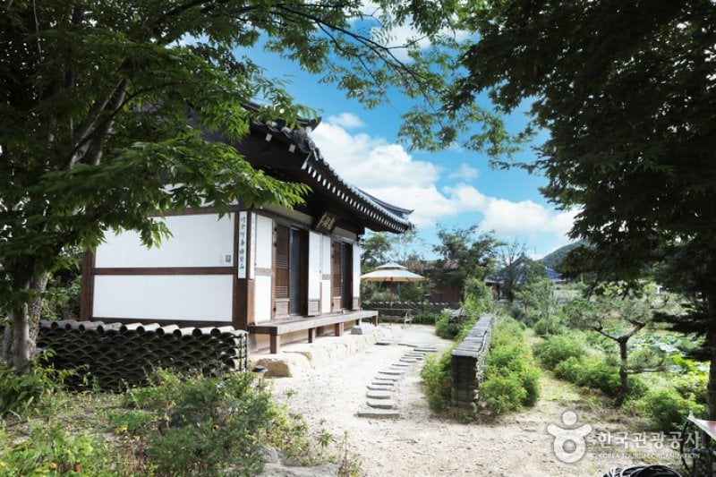 Tohyang Gotaek (The Old House of Tohyang)(토향고택) [한국관광품질인증/Korea Quality] (32/71)