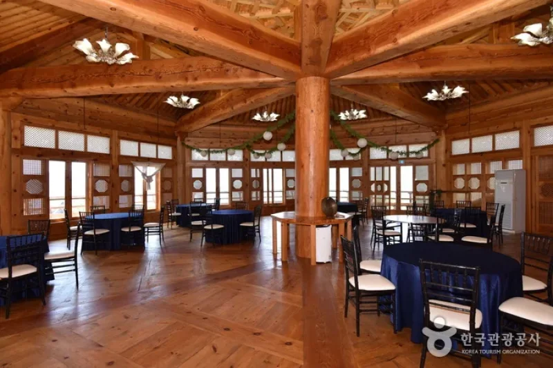 Yetmasil Pension (옛마실펜션)[한국관광품질인증제/ Korea Quality] (11/22)