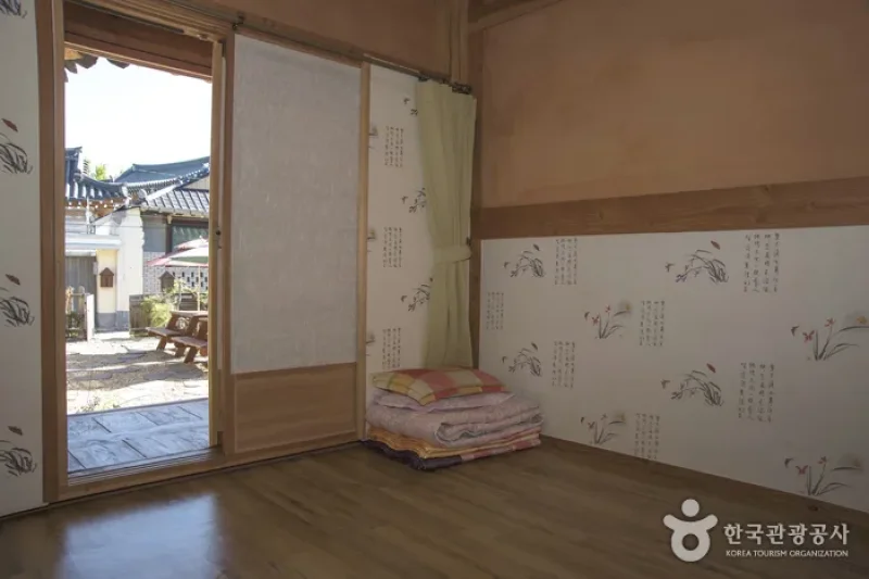 Gyeongju Suhojeong  (14/18)