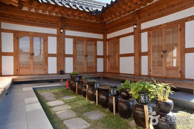 Nadeul Hanok  (3/25)