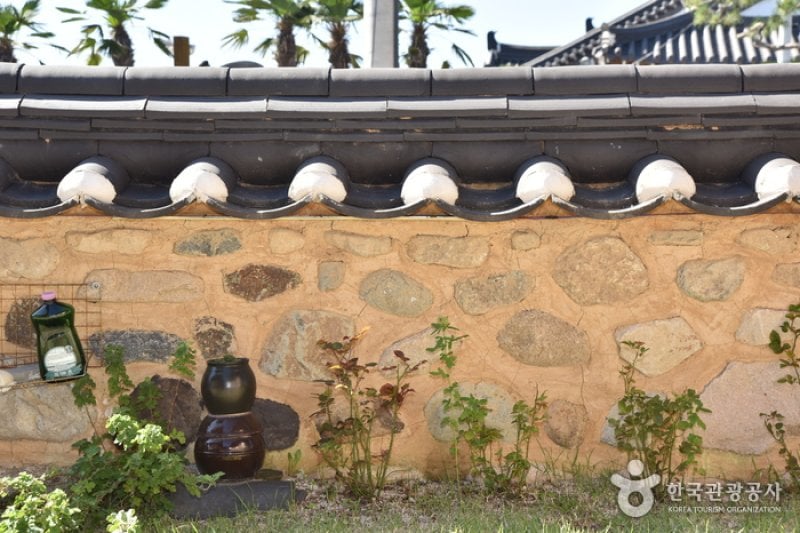 Nadeul Hanok  (5/25)