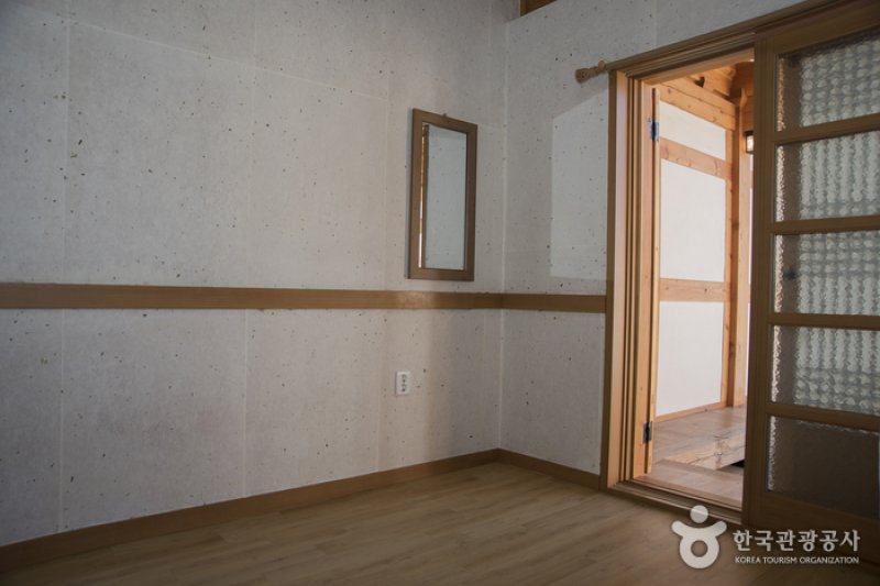 Nadeul Hanok  (18/25)