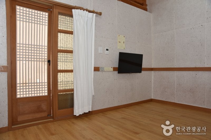 Nadeul Hanok  (23/25)