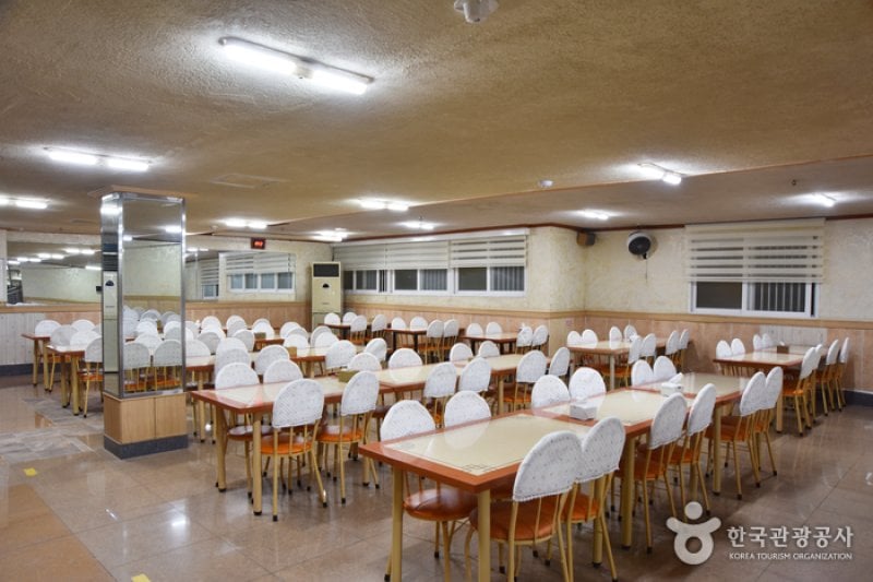 Green Mountain Youth Hostel  (4/24)