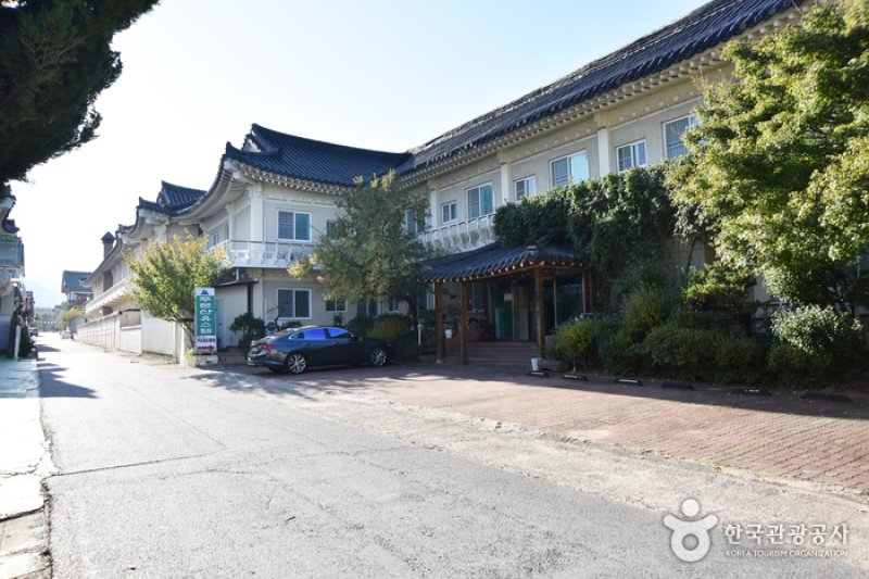 Green Mountain Youth Hostel  (7/24)