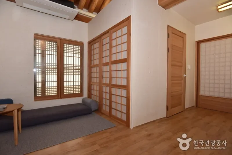 Gochangeupseong Hanok Village  (6/28)