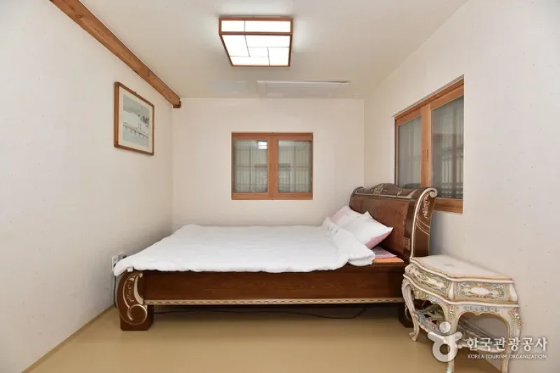Gochangeupseong Hanok Village  (16/28)