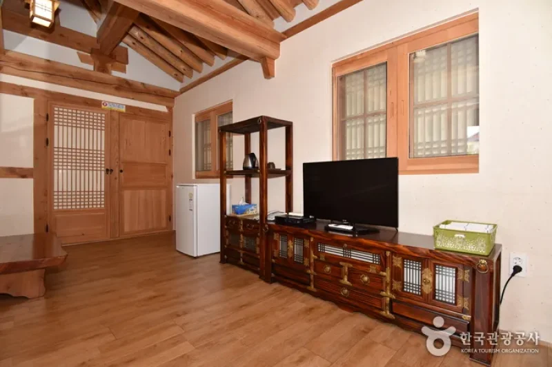 Gochangeupseong Hanok Village  (28/28)